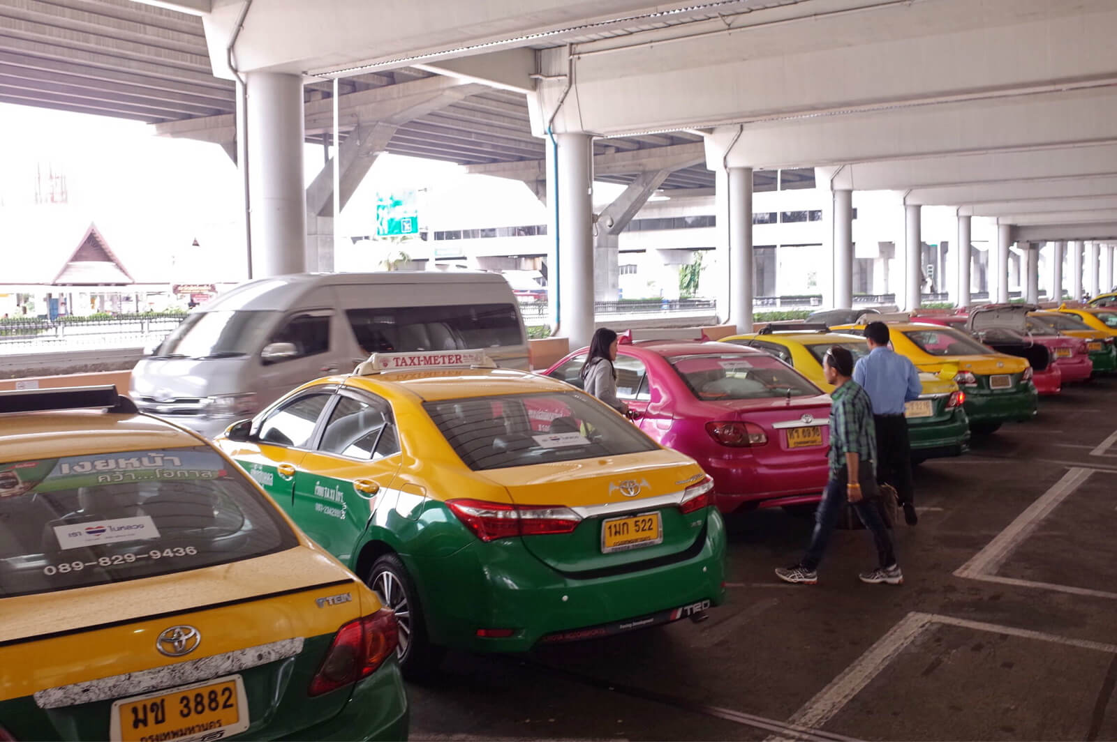 ドンムアン空港【安全なタクシーの乗り方】バンコク市内へぼったくりに合わずに移動