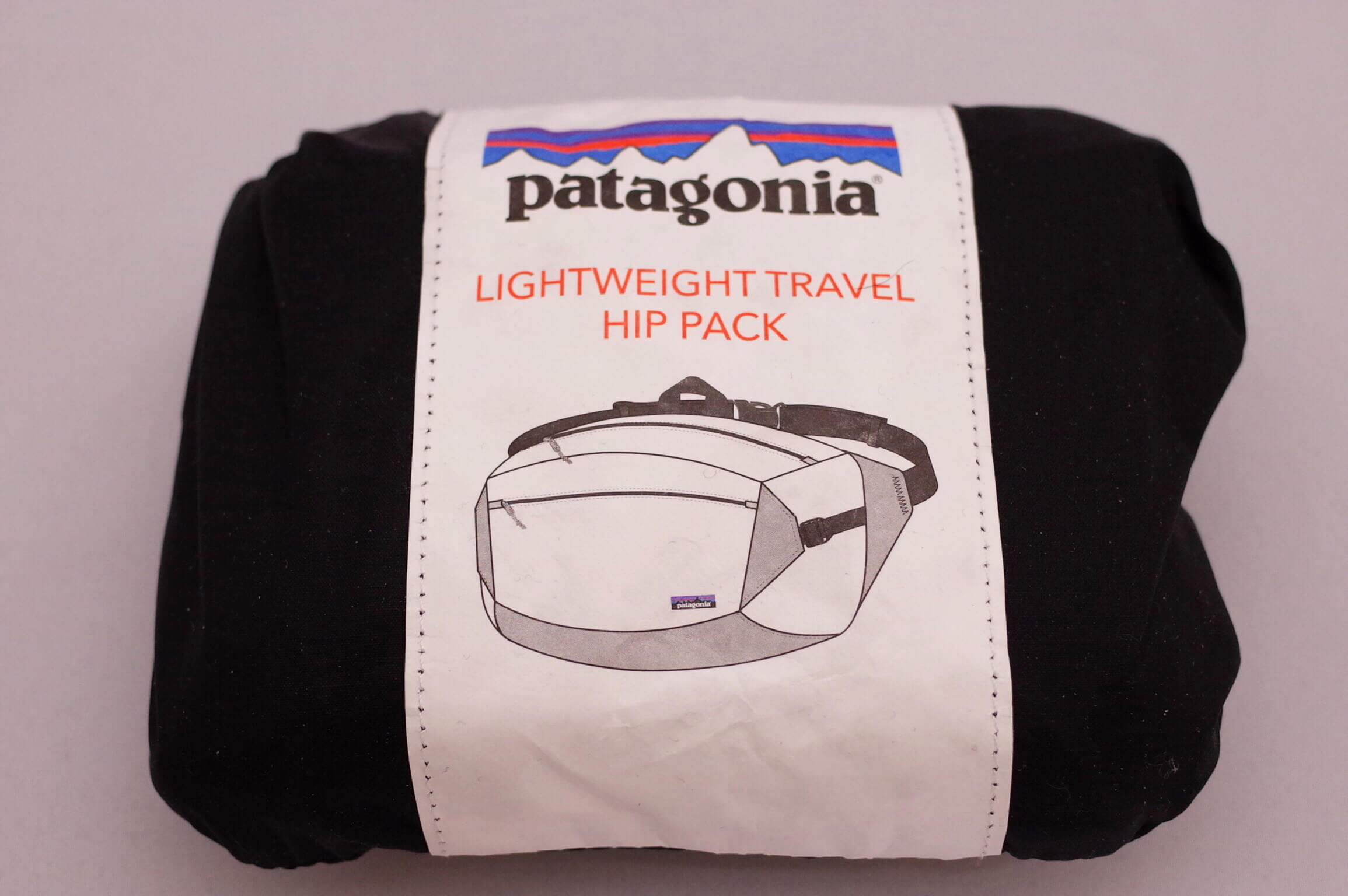 出張や旅先のセカンドバックにおすすめ 畳んでつかえるパタゴニアのライトウェイト・トラベル・ヒップ・パック