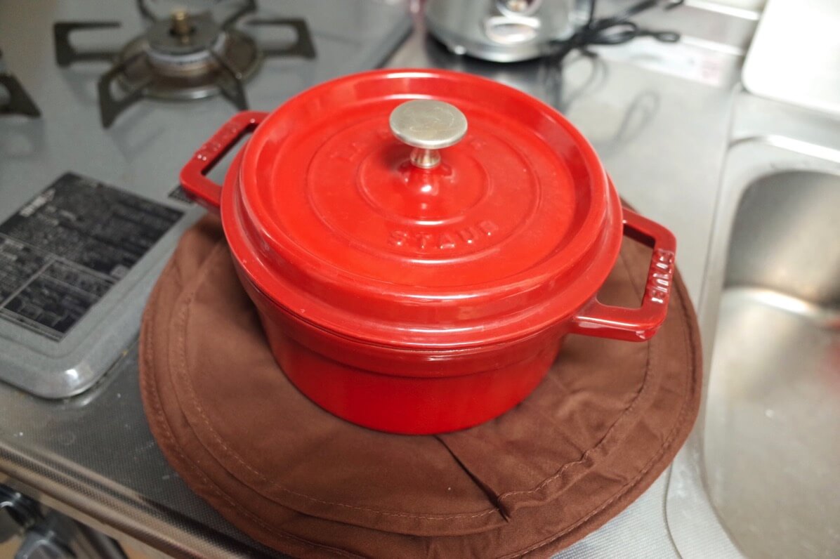 【鍋帽子とストウブの保温調理】美味しい料理ができるエコ節約術