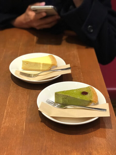 IMG_3671.JPG 抹茶チーズケーキ、プレーンチーズケーキ