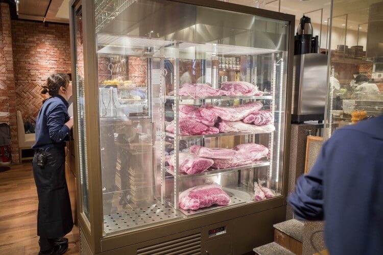 銀座 無印良品食堂 肉用の冷蔵庫